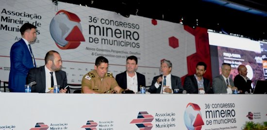  Painel de debates no 36º Congresso Mineiro de Municípios
