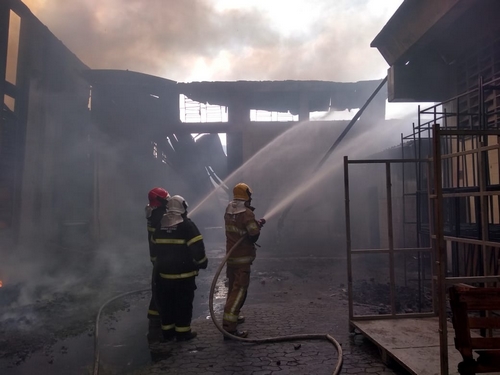 O trabalho foi intenso para os bombeiros