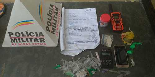 Materiais apreendidos na operação