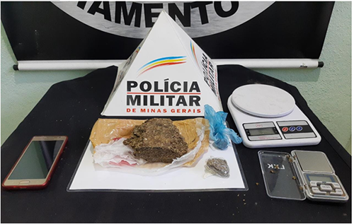 Após batida policial, material foi apreendido e homem foi preso