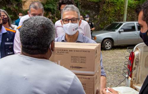 Governador participa da distribuição dos insumos/Fábio_Marchetto