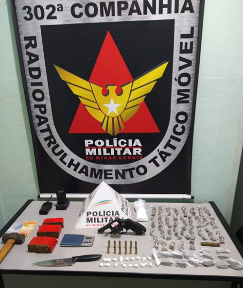Materiais apreendidos na operação
