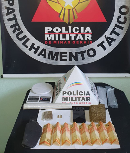 Mateirais apreendidos pela PM