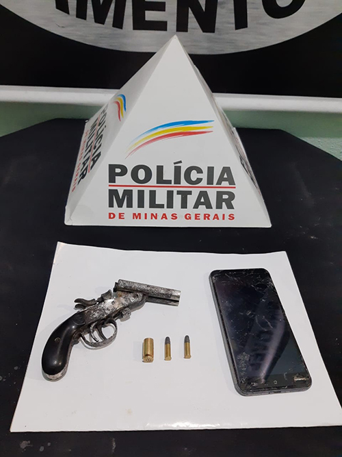 Materiais apreendidos na operação