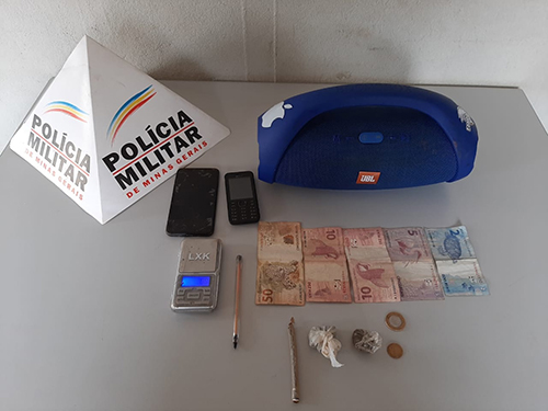 Materiais apreendidos na operação