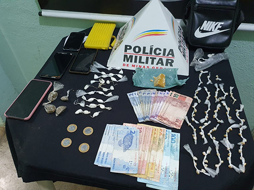 Materiais apreendidos na operação