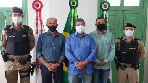 Reunião discutiu implantação de base  militar