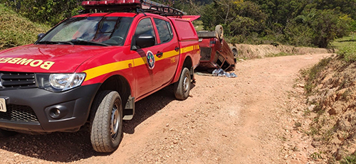 Bombeiros atenderam a ocorrência na localidade