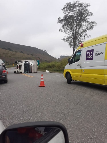 Carro da concessionária da pista foi atender a solicitação