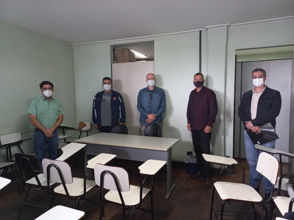 Representantes da Vale, prefeitura e construtora discutiram sobre a obra