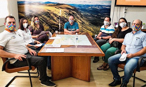 Reunião em que os aspectos da lei foram discutidos