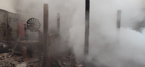 Fumaça dificultou o trabalho dos bombeiros