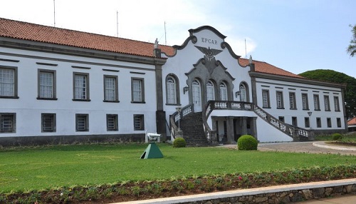 Escola prepara miliares para as forças aéreas