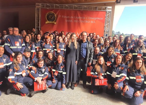 Deputado Glaycon Franco, Sec. Executiva do CISRU, Ormesinda  Barbosa Salgado e equipe de profissionais do SAMU