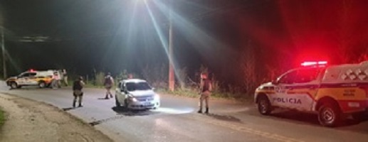 Veículo foi apreendido pela PM