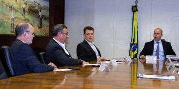 Presidente da CNDL reúne-se com Secretário do Ministério da Economia