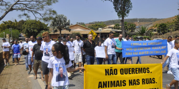 A dor e o silêncio por Jair