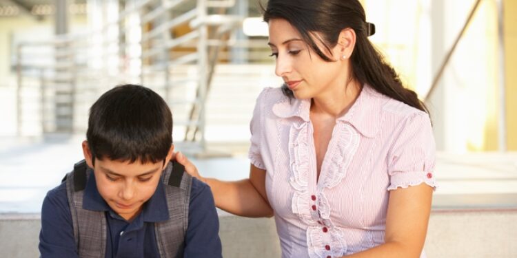 Justiça determina que Copasa reduza jornada de mãe de filhos com transtornos