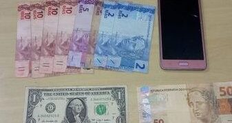 Homem paga conta com dinheiro falso em Lafaiete e é preso com outros dois comparsas