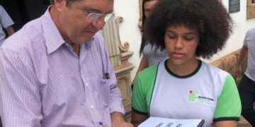 Prefeito de Congonhas revoga decreto que prejudicava estudantes