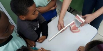 Falta de assistência à saúde bucal infantil preocupa vereadora de Lafaiete
