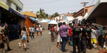 Vendedores e prefeitura divergem sobre desmontagem das barracas do Jubileu em Congonhas