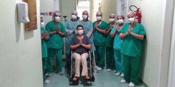Primeira paciente curada de Covid-19 em Barbacena  recebe alta hospitalar