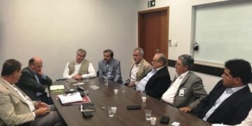 Prefeitos reivindicam segurança e manutenção de empregos em reunião com governador e Vale