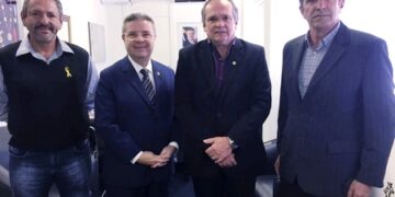 Comitiva de Ouro Braco reúne-se com senador Anastasia