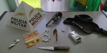 PM apreende menor suspeito de posse de arma e tráfico