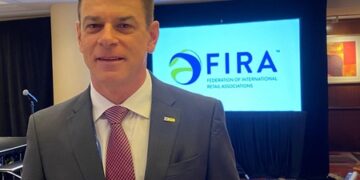 Presidente da CNDL participa de reunião com líderes do varejo mundial em Nova Iorque