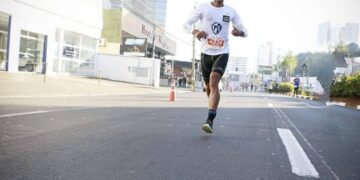 Ernani comemora  pódio em Campinas