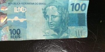 Cliente paga cachorro-quente com nota  de cem reais falsa