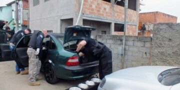 Polícia usa drone em operação e prende sete pessoas