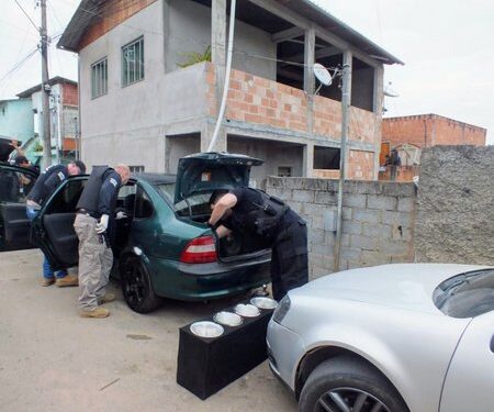 Polícia usa drone em operação e prende sete pessoas