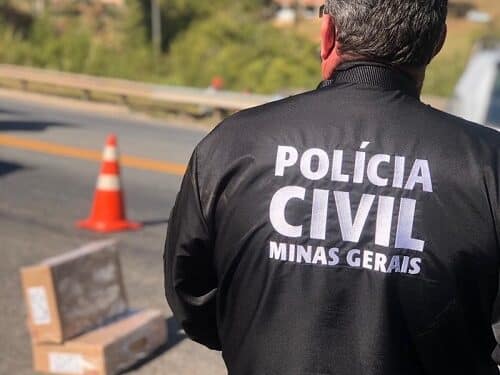 Seis pessoas são presas suspeitas de saquear carga de caminhão tombado