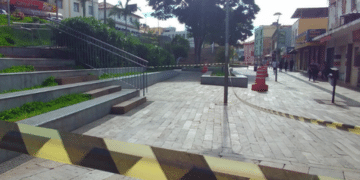 Prefeitura restringe acesso à praça para evitar aglomerações