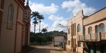 Pedido por distanciamento social é reforçado em Rio Espera após óbito por Covid
