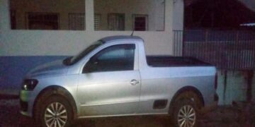 PM recupera quatro carros furtados na região