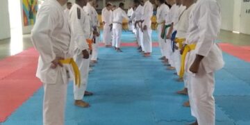 Academia Santana participa do 1º Gashuku de Karatê em Esmeraldas