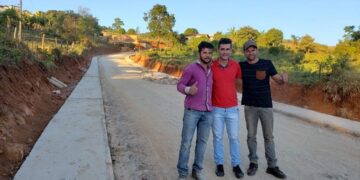Padre João visita obras em Monsenhor Izidro