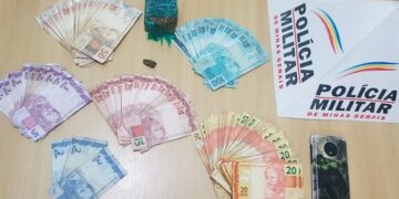 PM localiza droga e quase seis mil reais em casa de suspeito de tráfico