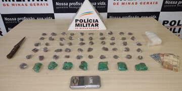 Mulher é presa e menor apreendido suspeitos de tráfico em Congonhas