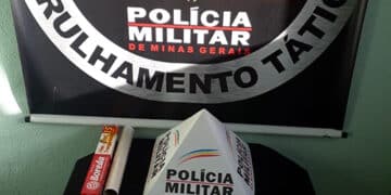 Mulher é denunciada e presa por guardar drogas para suspeito de tráfico