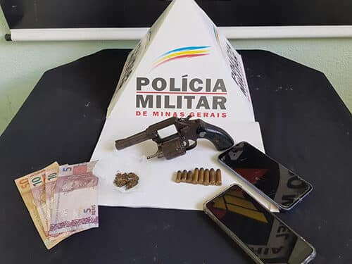 PM cumpre mandado judicial e apreende arma em Lafaiete