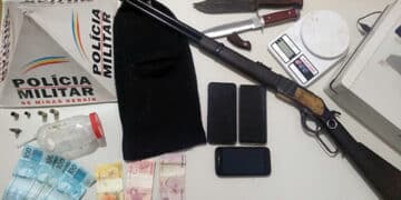 Suspeito de agressão é preso e rifle em sua posse é apreendido