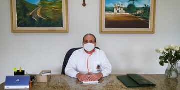 Recuperado da Covid Hélio Campos retoma atividades na Prefeitura de Ouro Branco