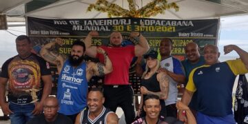 Atleta de Carandaí é campeão mundial de levantamento de peso