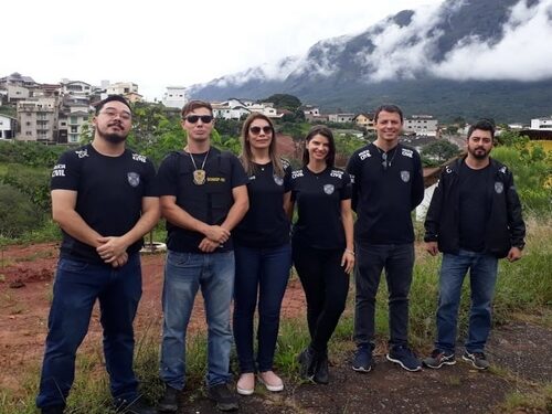 Homem ameaça divulgar fotos íntimas de mulher na internet e é preso por crime cibernético