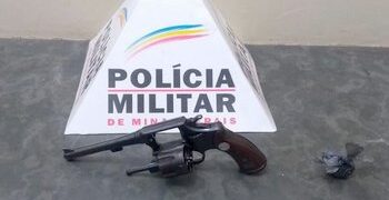 PM apreende arma e munição no Lima Dias em Lafaiete